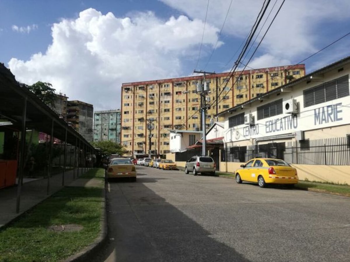 ¡AY, DIOS! Bebé cae desde azotea a pozo de ascensor en Curundú