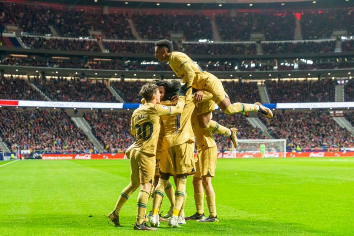 Barcelona vence al Atlético Madrid y es líder solitario de la LaLiga