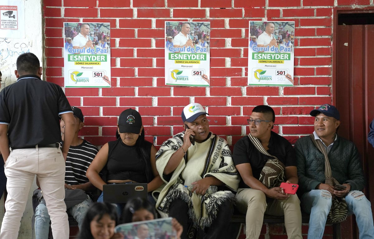 Aspirantes al Congreso enfrentan retenes armados en el Cauca