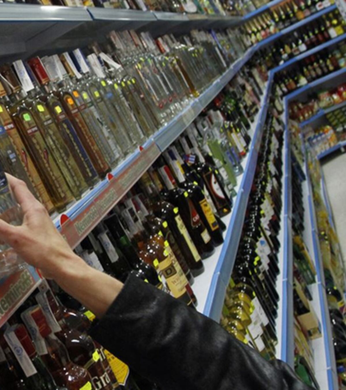  ¡NADA DE GUARO! Prohíben actividades bailables y venta de licor este jueves