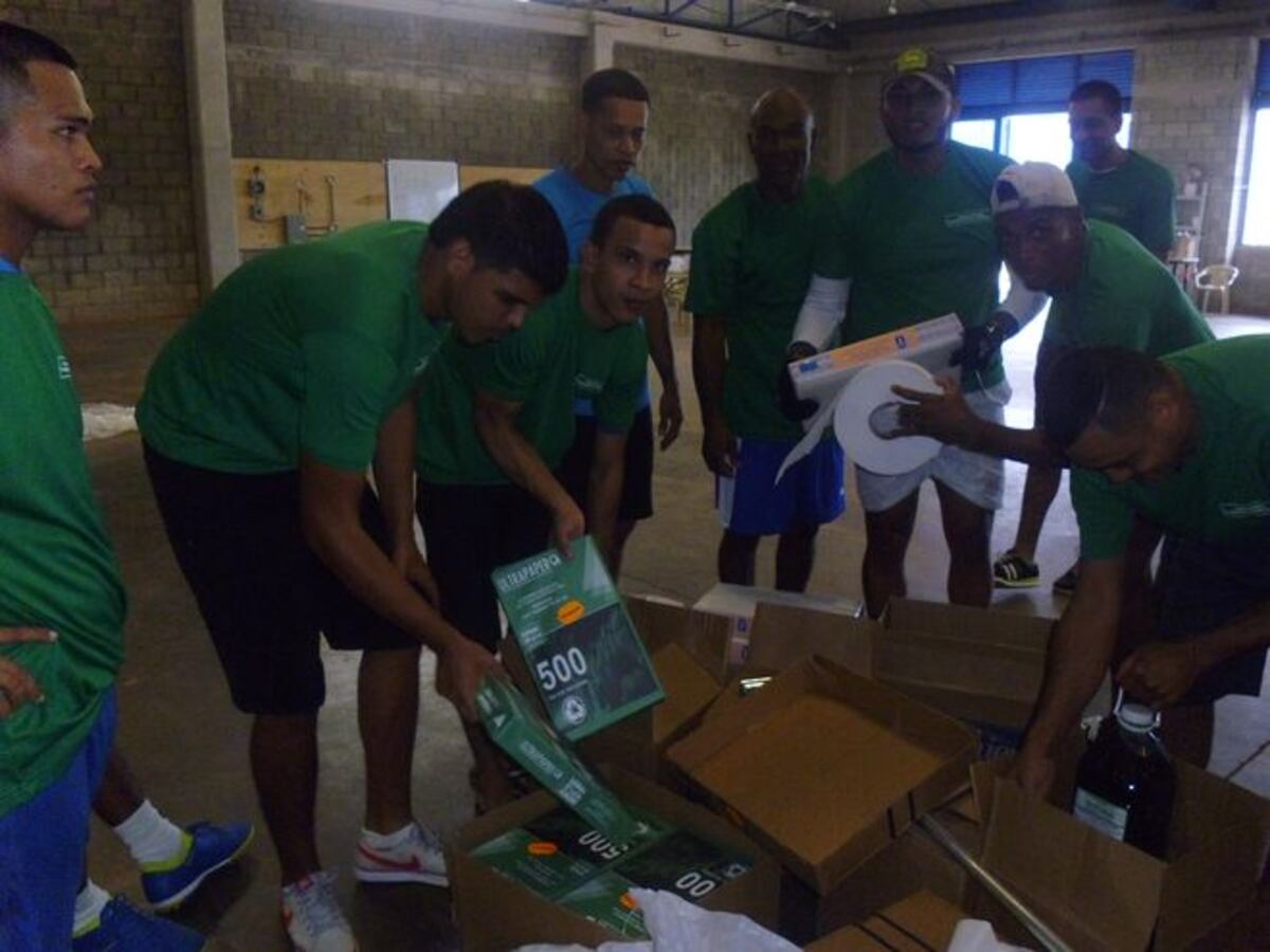 Entregan insumos para talleres de capacitación en la Nueva Joya