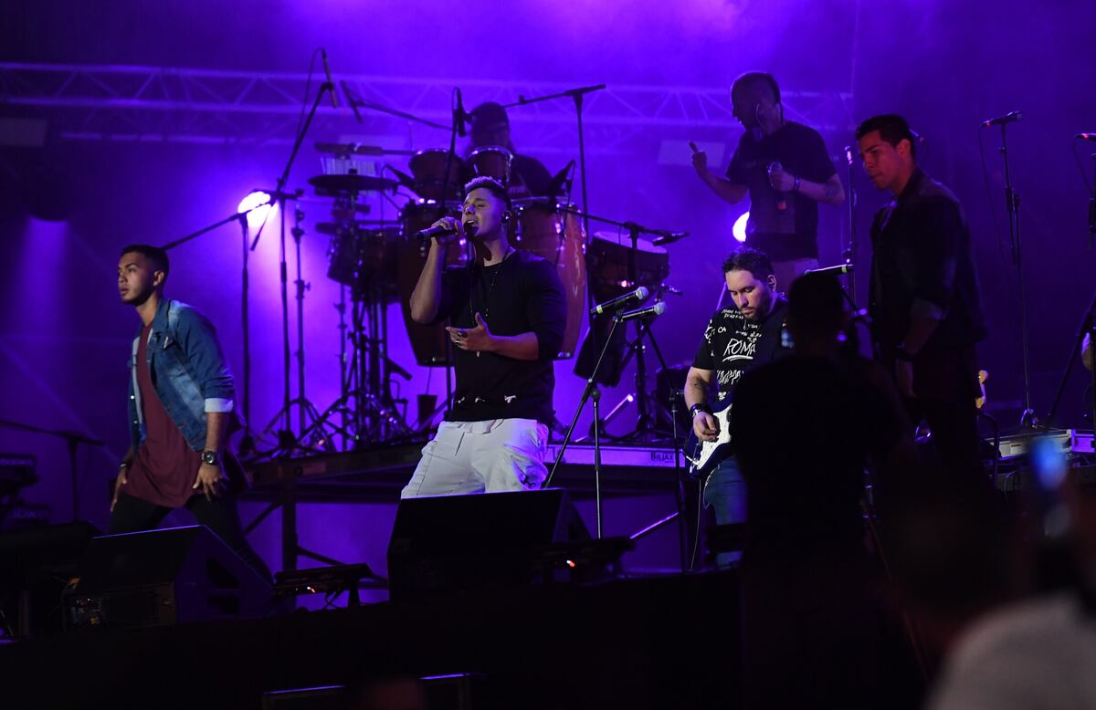 Movieron el esqueleto hasta más no poder en el mega concierto de las Madres