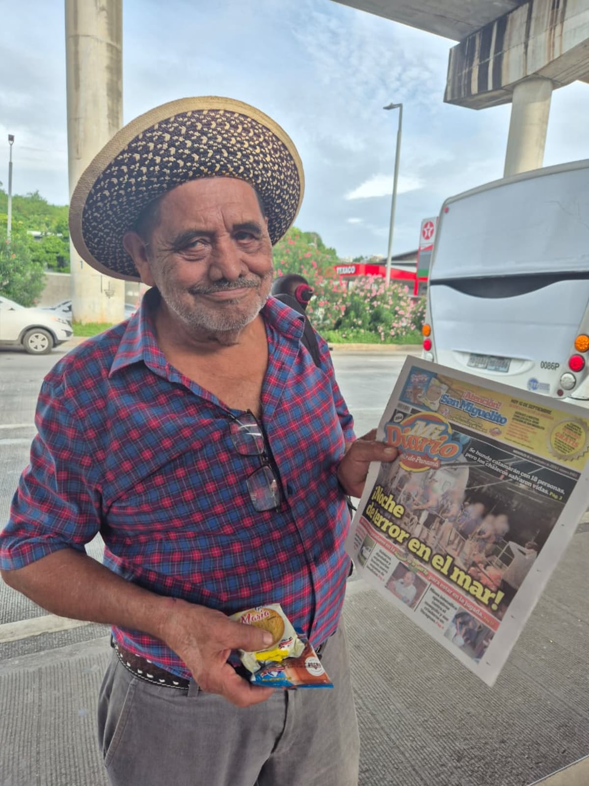 Periódico en mano y algo para picar: Mi Diario y La Parmigiana alegraron la mañana en La Gran Estación 