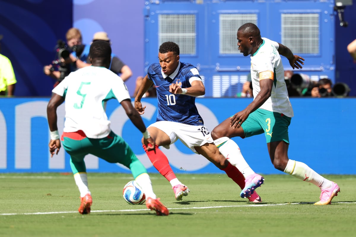 ¡Cardíaco y con Mbappé activado! Francia vence 3-1 a Senegal en su debut