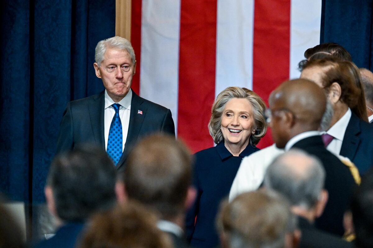 Bill y Hillary Clinton bajo la lupa: citados al Congreso por nexos con Epstein y su red de abusos