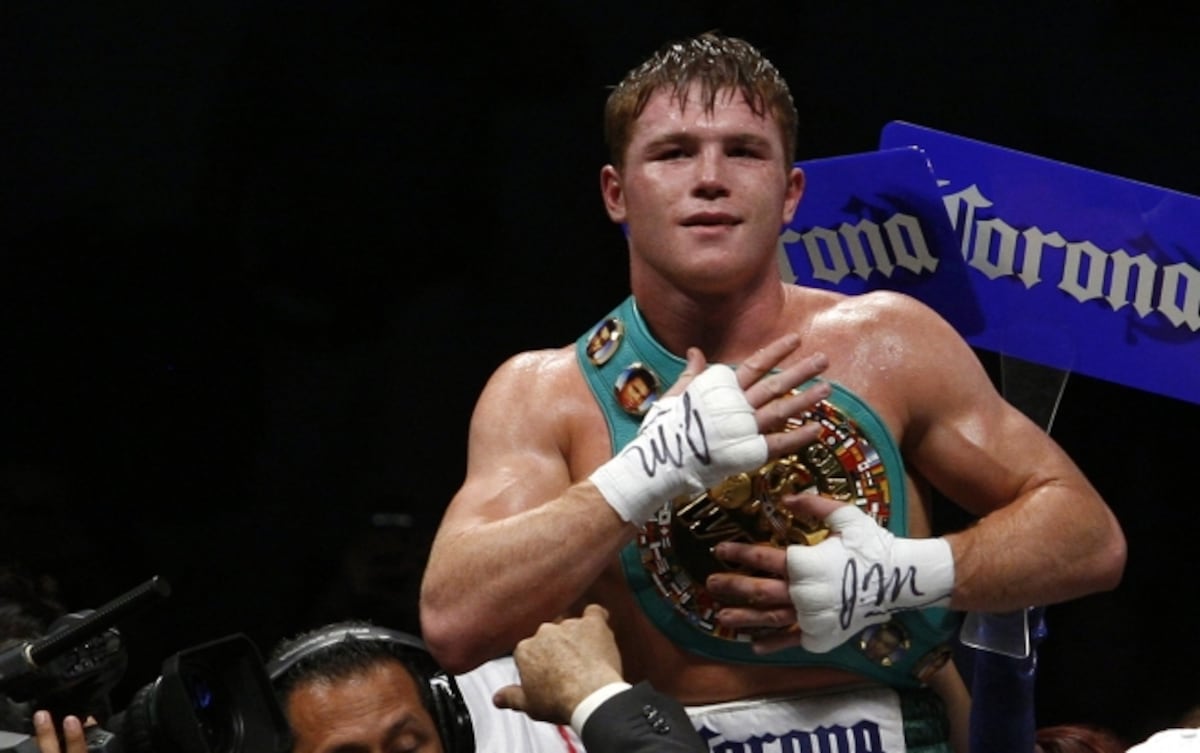 Operan a 'Canelo' Álvarez