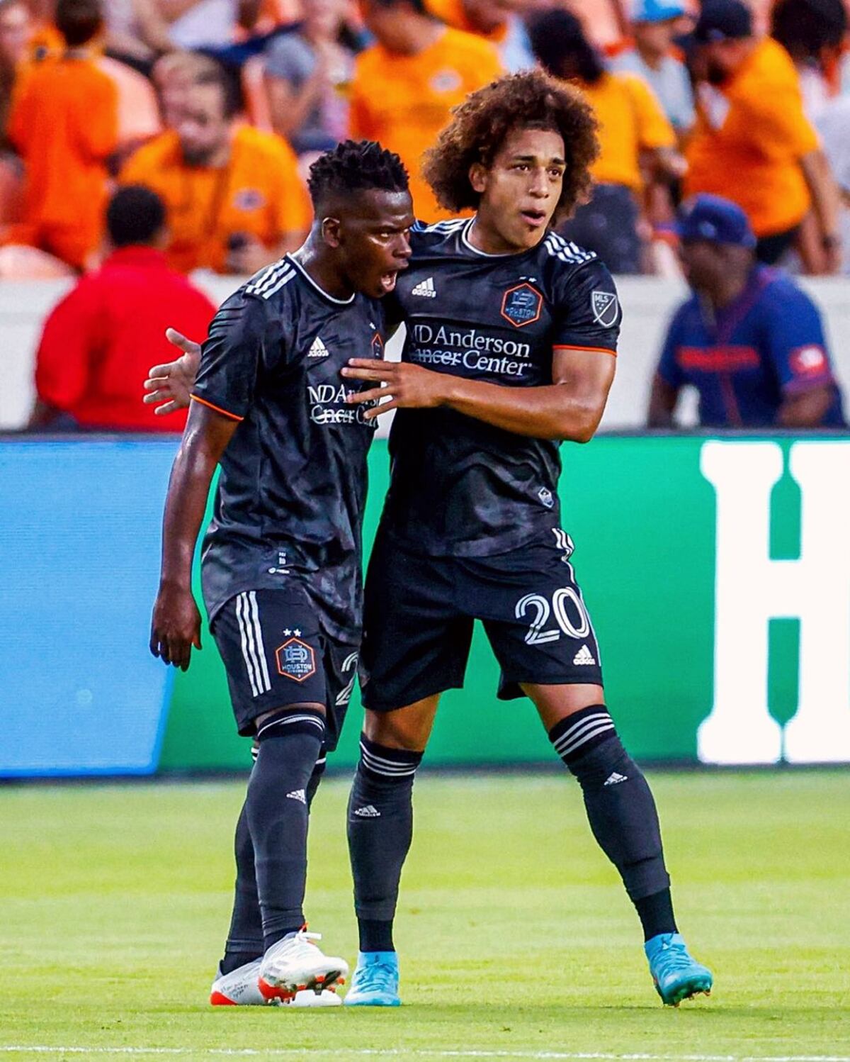Las cifras reales de la venta de Adalberto Carrasquilla al Dynamo de Houston