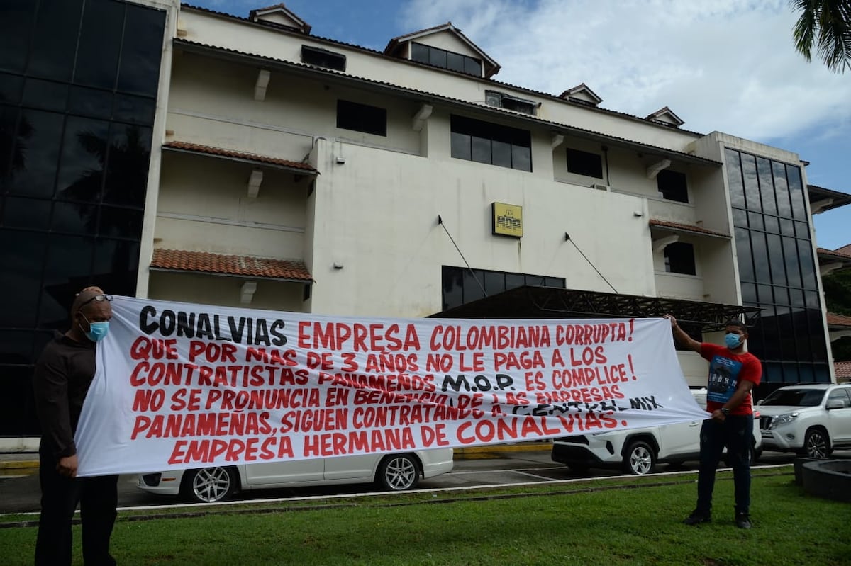 Subcontratistas reclaman pagos a empresa que se declaró en quiebra. Video