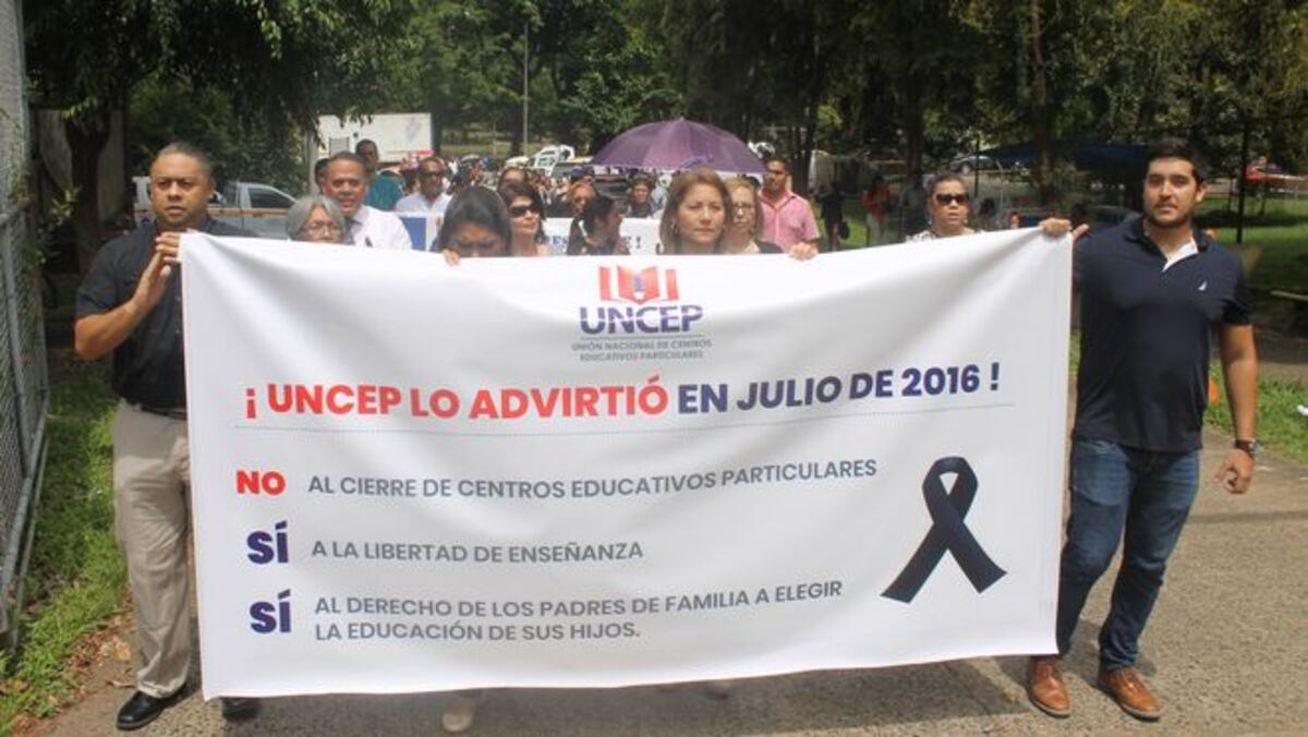 VIENEN MÁS CIERRES. Están quebrando los colegios privados.Explican por qué