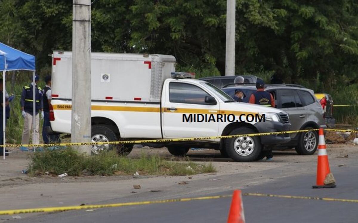 Macabro. 5 tiros en la cabeza le dieron a mujer que llevaban en el maletero