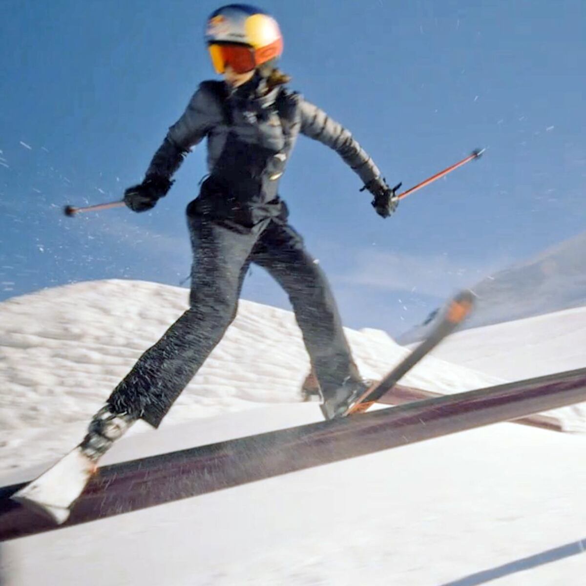 Eileen Gu hospitalizada: fan entusiasta habría causado su grave accidente en la nieve