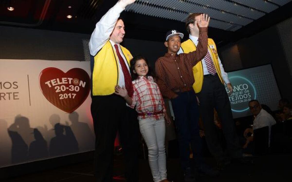 Viernes de compras, CEPADEM, décimo, quincena y Teletón en las calles de Panamá