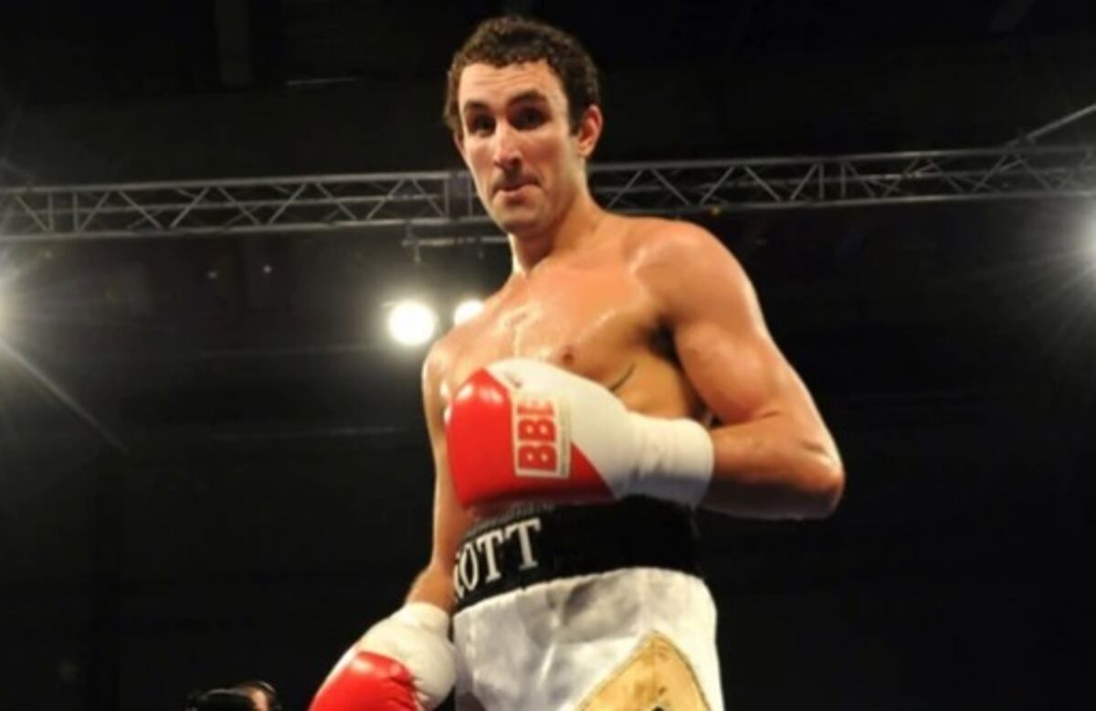 ¡QUÉ TRÁGICO! Boxeador gana pelea y muere en los camerinos tras triunfo