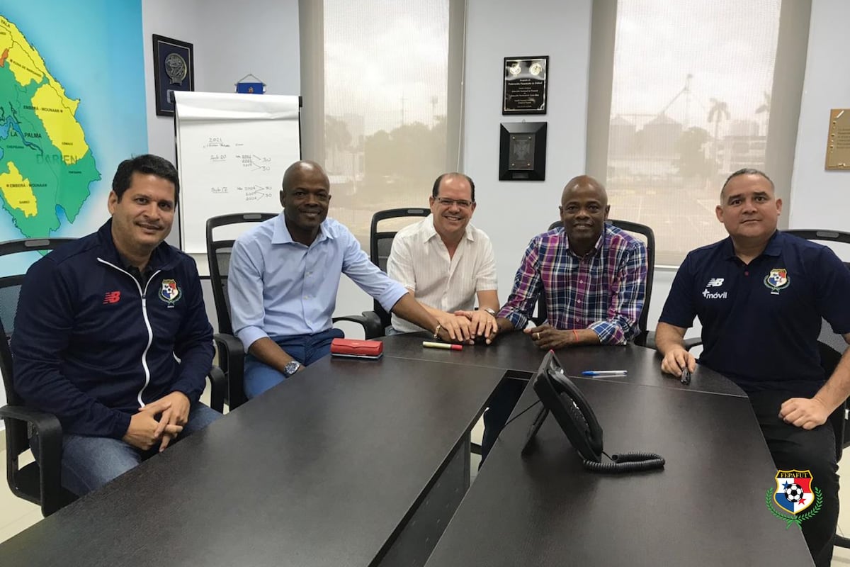 Los gemelos Dely Valdés aceptan encargarse de las categorías menores