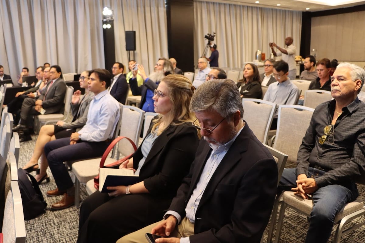 ¡Metrobús se prepara para el cambio! MiBus abre licitación para buses eléctricos