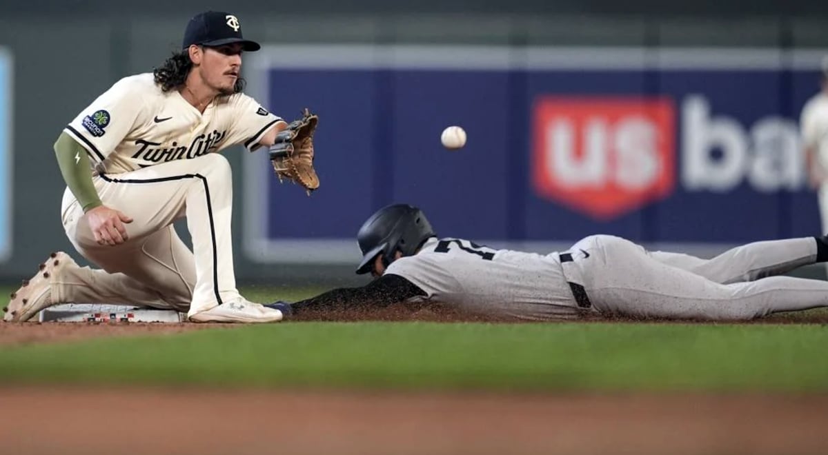 ¡El panameño que nadie frena! José Caballero mantiene la cima en robos de base