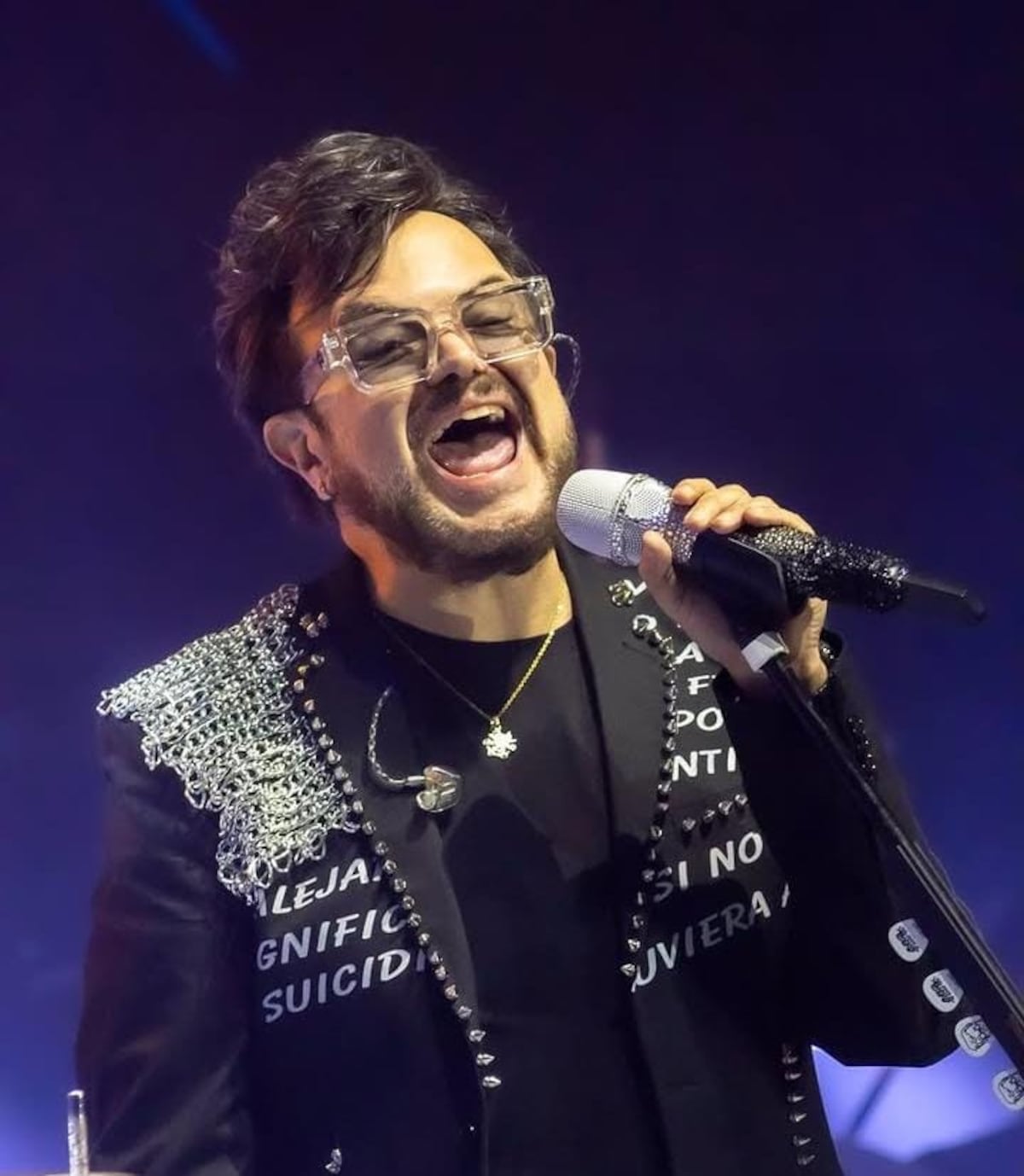 ¡ALEKS SYNTEK EXPLOTA CONTRA LA MÚSICA URBANA Y SACUDE SU CONCIERTO!