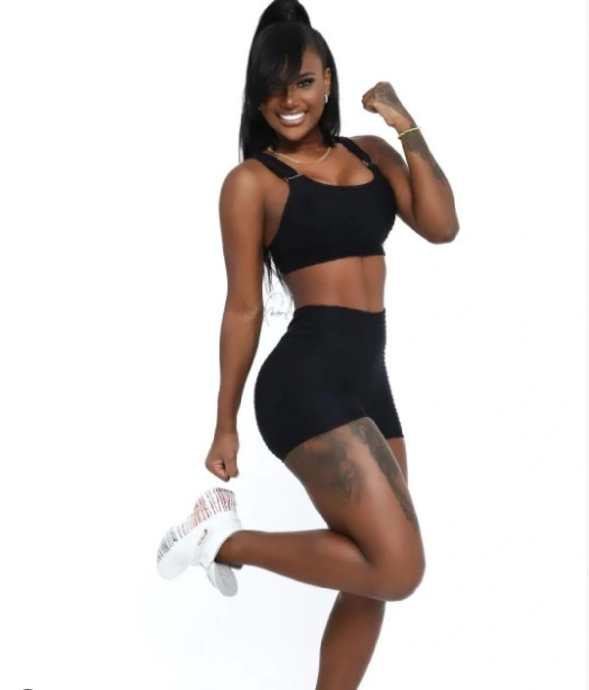 Yoani Ben inicia el año con indirecta: ' El que la hace la tiene que pagar tarde o temprano.... El Diablo se viste de Fendi y usa tacones’