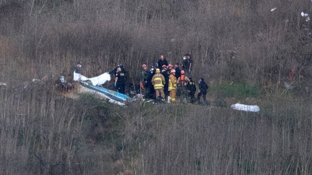 Policías habrían tomado y compartido fotos de Kobe Bryant tras morir en accidente