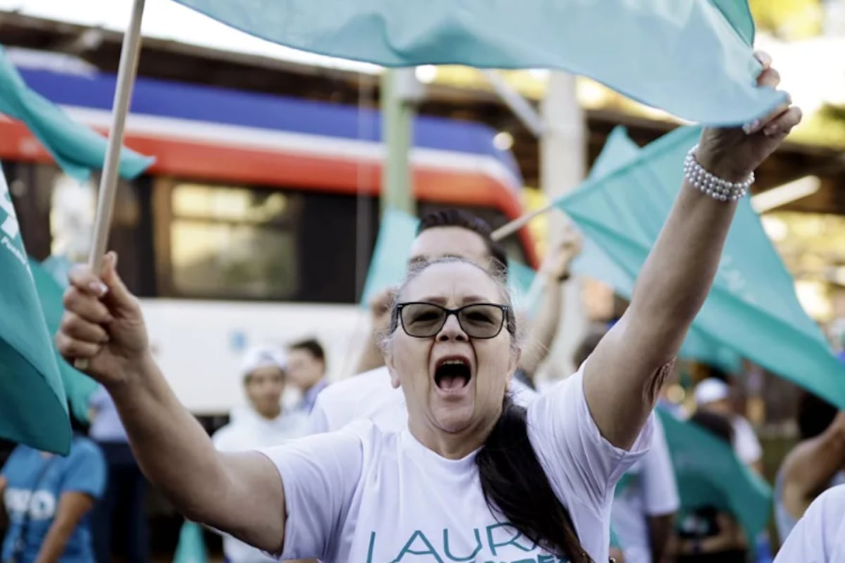 Los costarricenses elegirán a su presidente entre la continuidad y el cambio de dirección