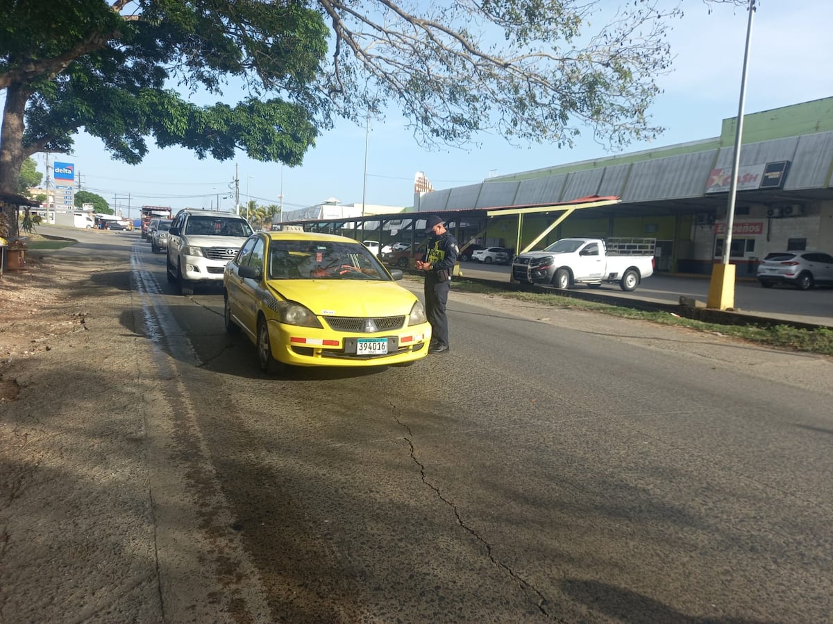 Tránsito sanciona a 15 conductores en el sector de Vacamonte