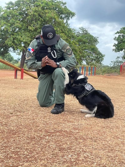 El mejor amigo del policía. Hay lazos que ni la jubilación logra soltar            