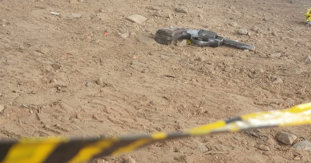 Balacera y persecución por la 24 de Diciembre. Policía impacta al pistolero