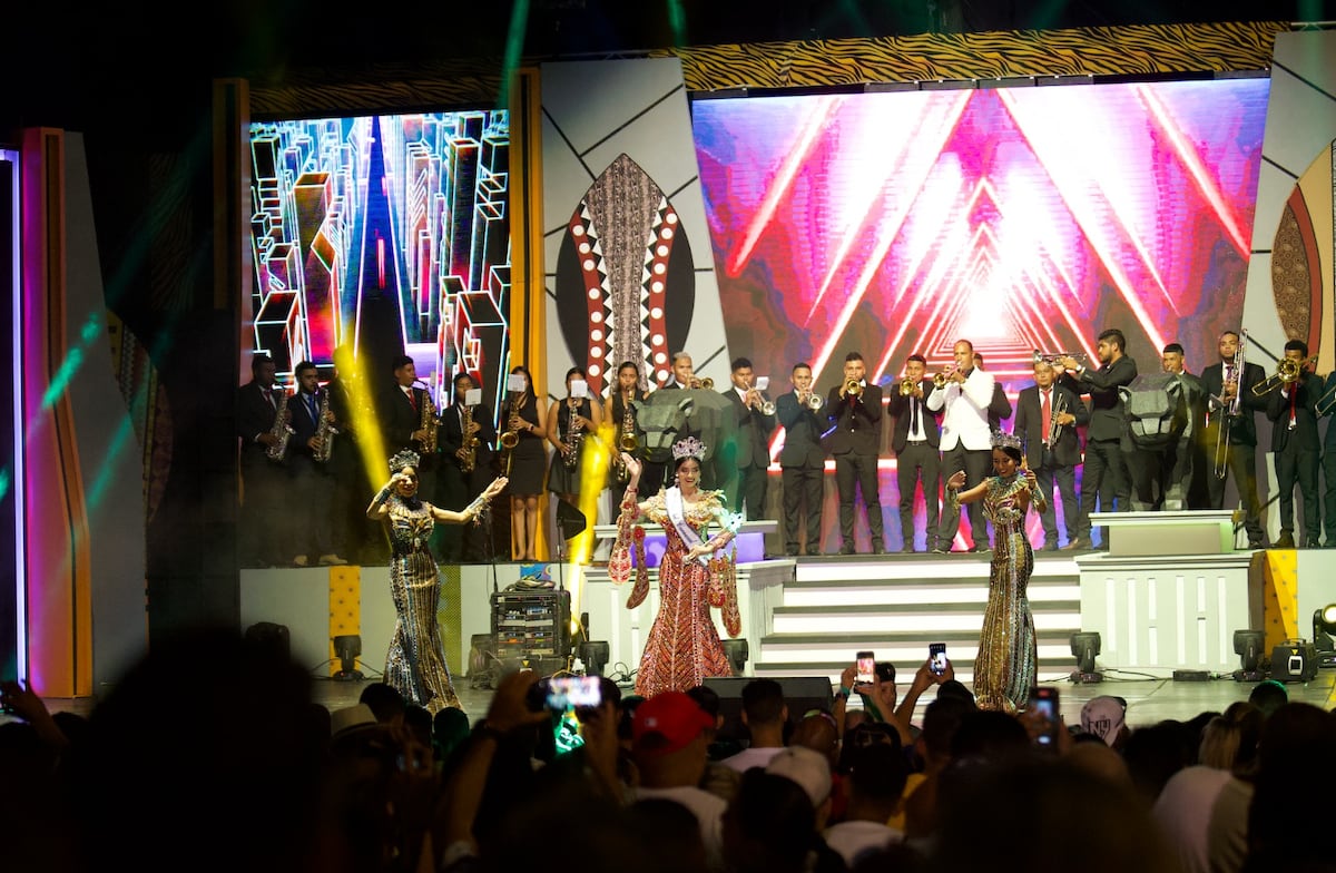 ‘Yo, Anubis, en uso de mis facultades reales, me entrego a ustedes...’.. Al estilo de Wakanda empezó la rumba en el Carnaval de Panamá