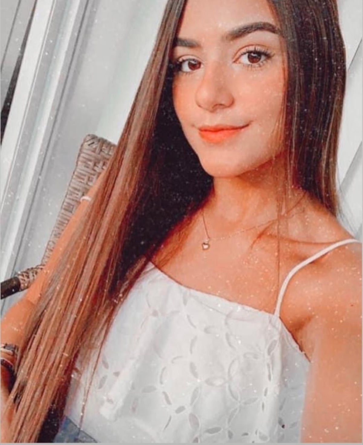 La amenazan de muerte. ‘Chama’ que le gusta el dólar pide disculpas (Video y fotos)