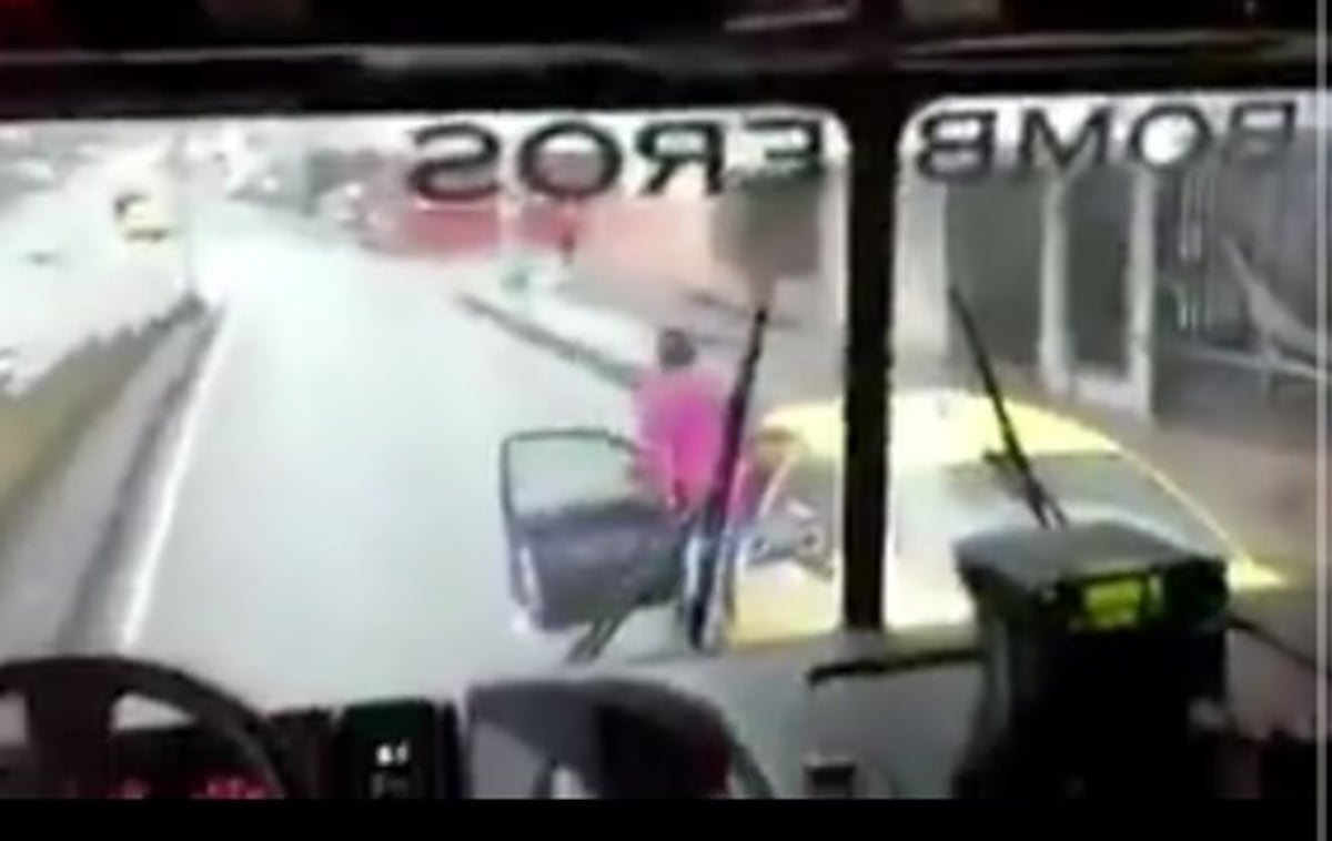 ATTT abre proceso a taxista que obstaculizó labor de camión de los bomberos