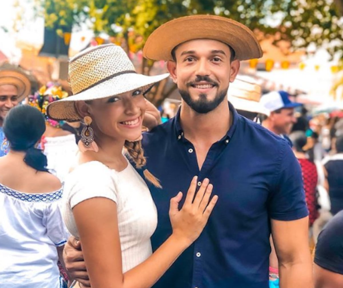 Es un niño.  Ana Paula y El Vaquero revelan el sexo de su bebé | Video