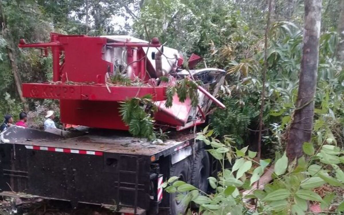 Un equipo pesado cae a un precipicio. Hay un muerto en La Pintada