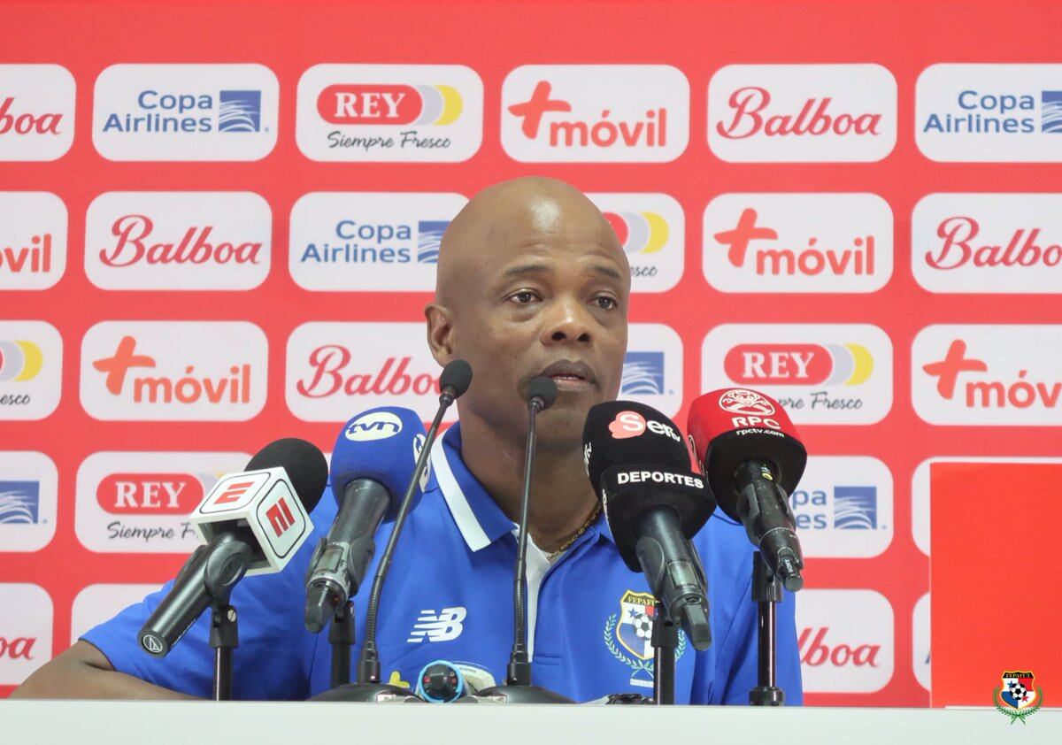 Los cuatro homenajeados saldrán titulares ante País Vasco