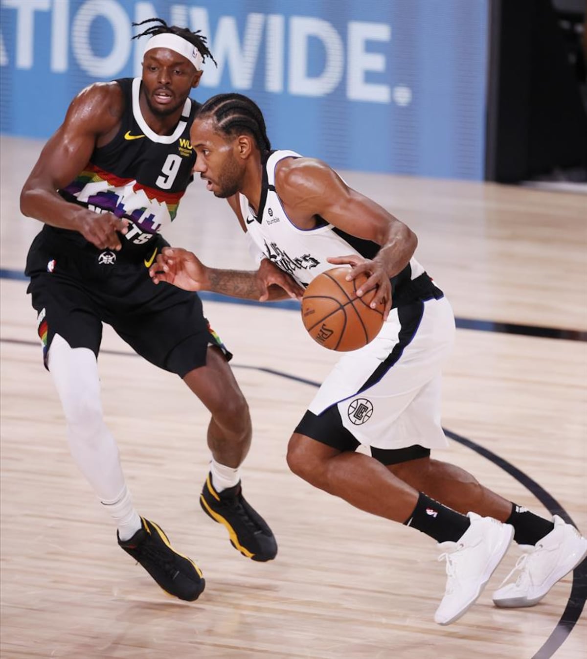 Clippers a un triunfo de sus primeras finales