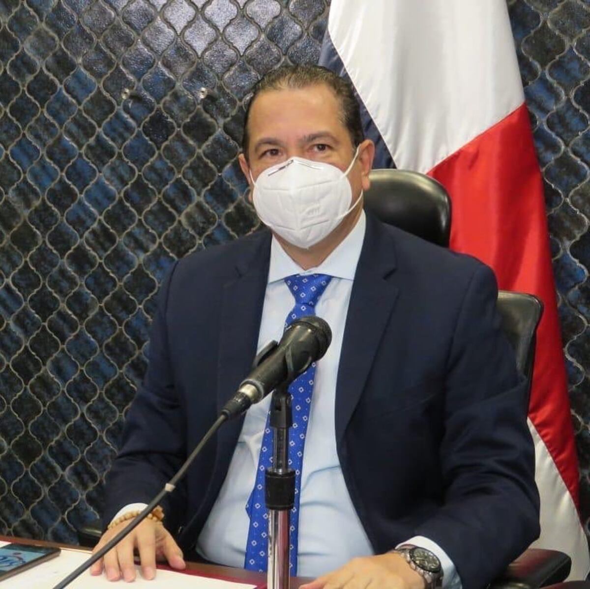 Diputado Fernando Arce da positivo a la covid-19