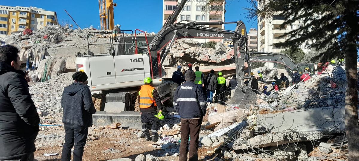 Testimonio de un héroe: ‘Hay que dar abrazos. No se sabe cuándo puede ser el último’, dice rescatista panameño que estuvo en Turquía