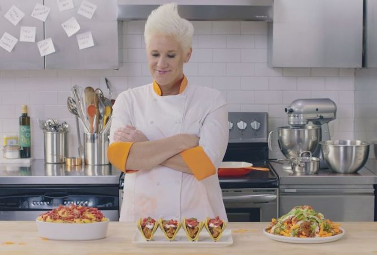 Chef Anne Burrell fallece a los 55 años
