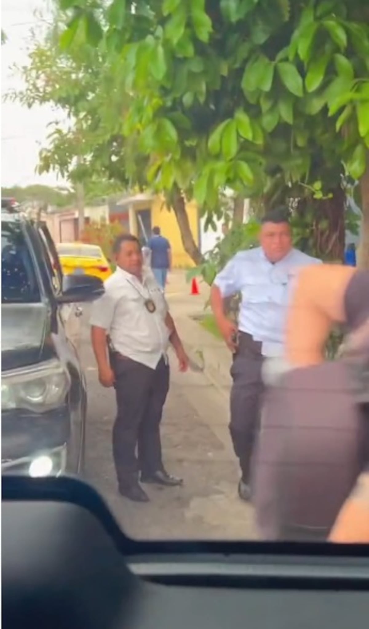 Bukele le puso escoltas a los Rabanes 24 /7 en El Salvador. Los panameños grabaron un video que se hizo viral