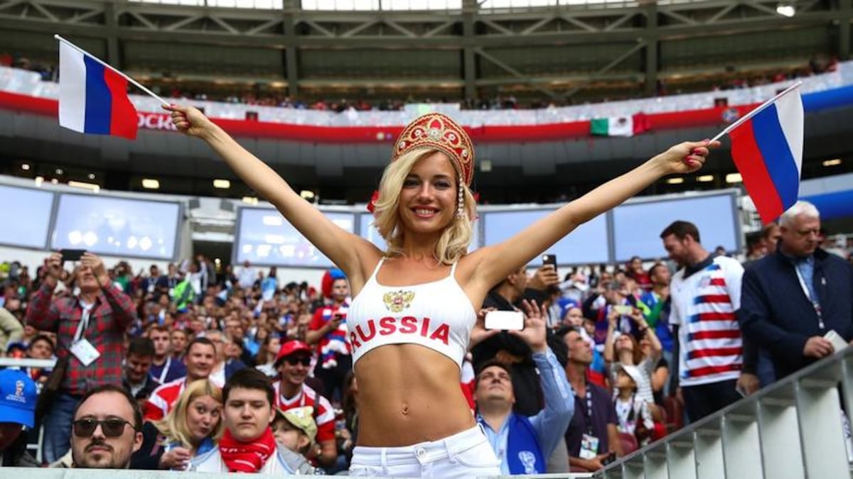 Natalya Nemchinova, la sensual fanática rusa que causa furor en el Mundial