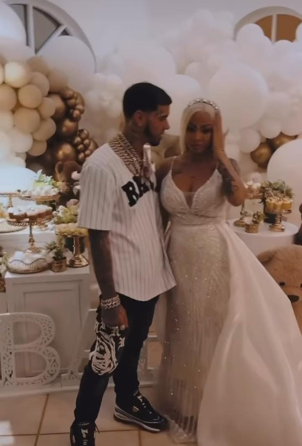 Viene la ‘Bebecita’.  Anuel y su mujer Yailín ‘la más viral’ están embarazados 