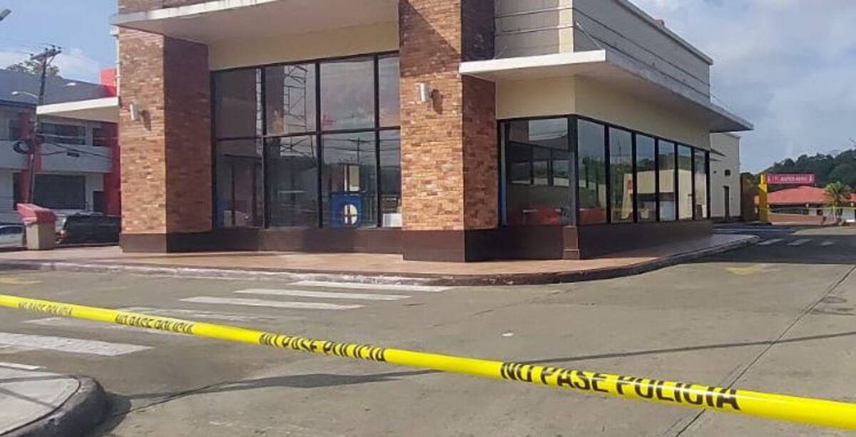 Metieron a los empleados del restaurante a un congelador para robar