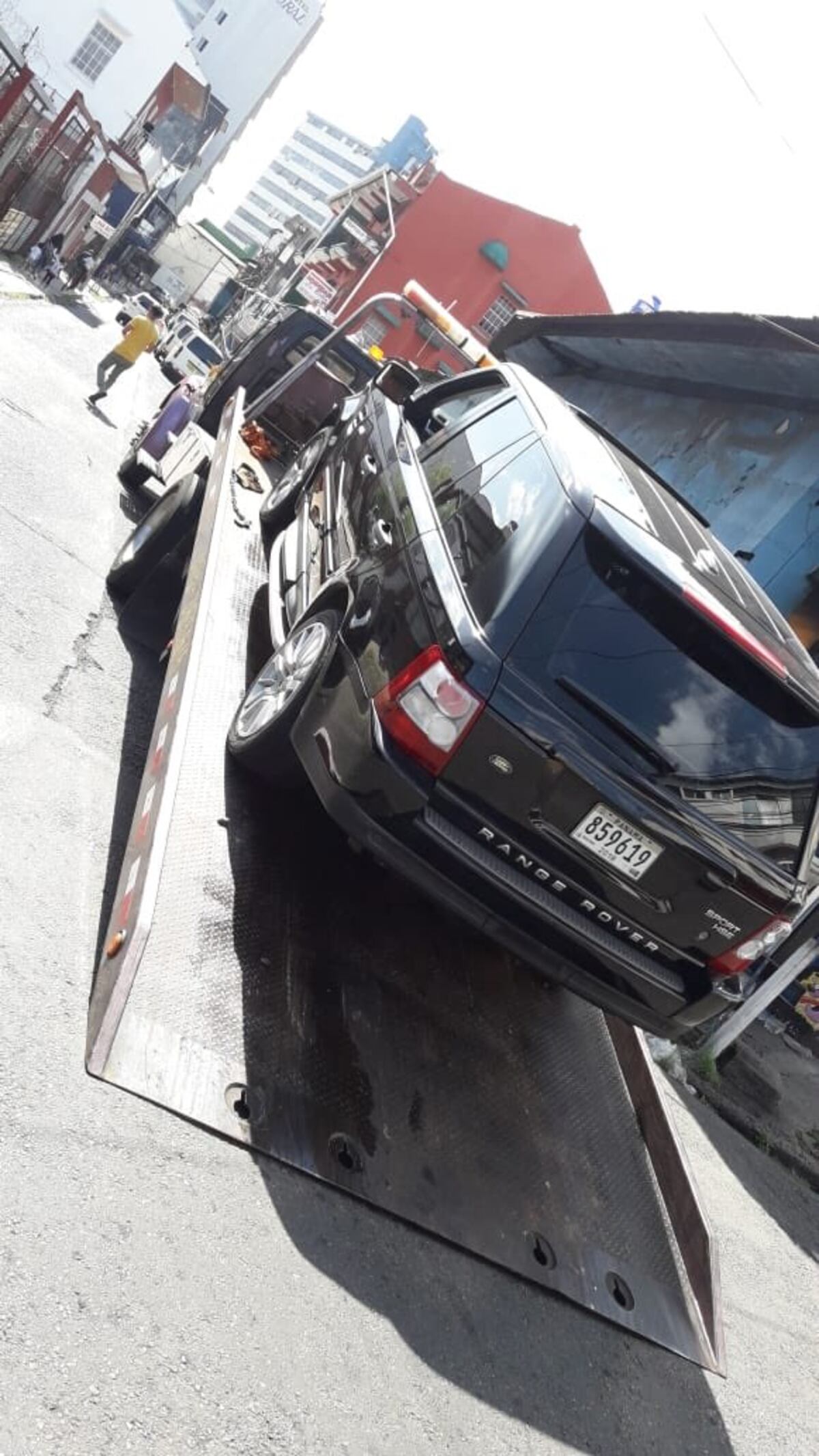 Policía capturó a la que se fugó del retén.Hasta la guacha. Álvaro reacciona