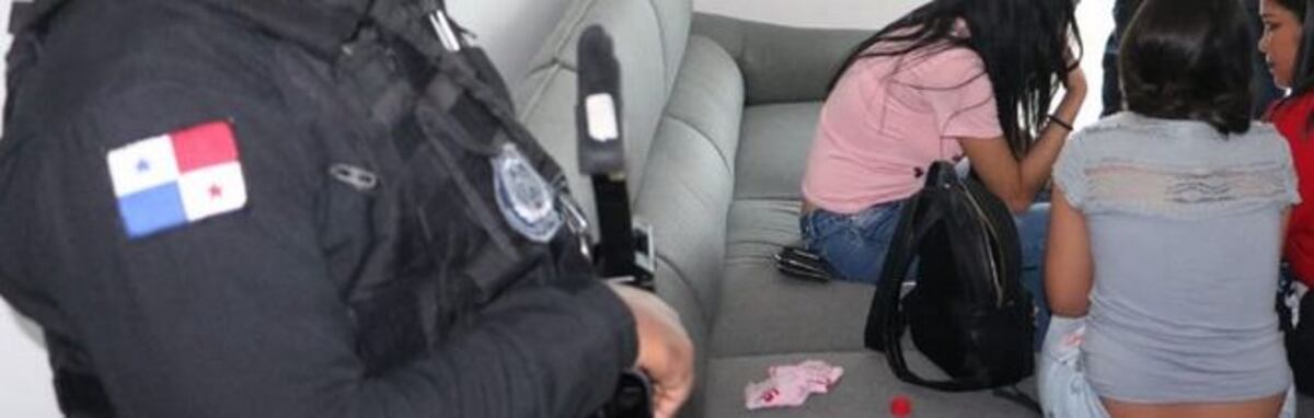 Rescatan a 4.Las ponían a tener relaciones sexuales y cobraban por ellas