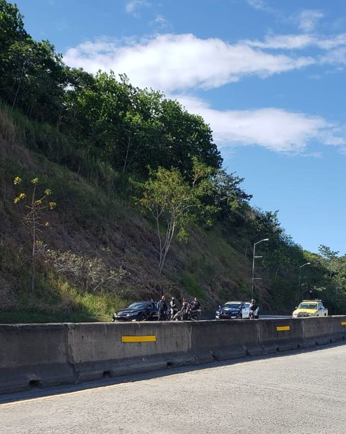 Intensa persecución policial por Brisas del Golf.Policías y ladrones