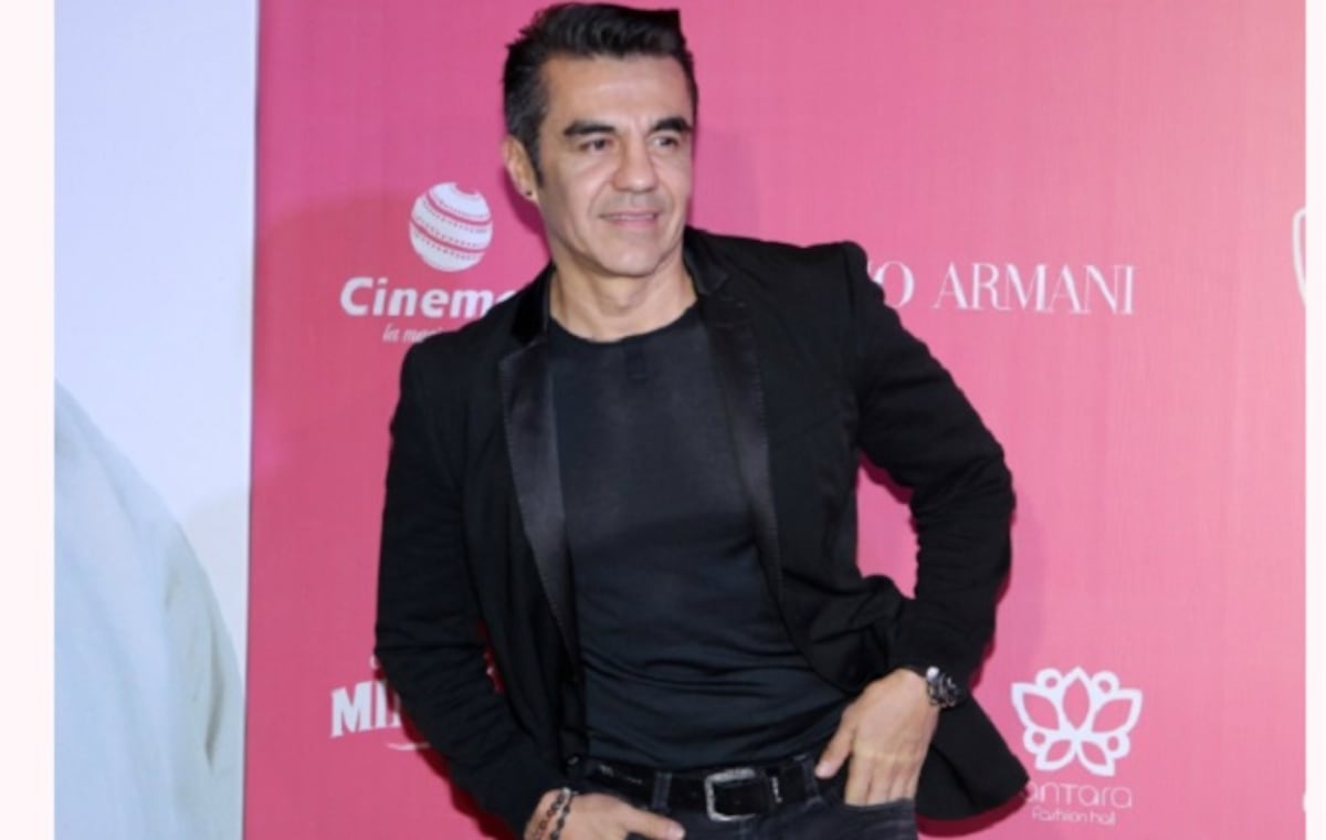 El actor mexicano Adrián Uribe está hospitalizado en terapia intensiva