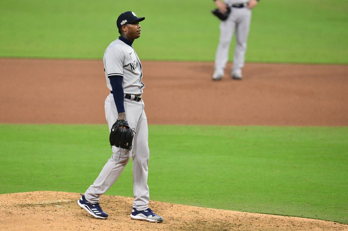 Las comparaciones son odiosas. Nuevo fracaso de Chapman y los Yankees hace extrañar a Mariano Rivera
