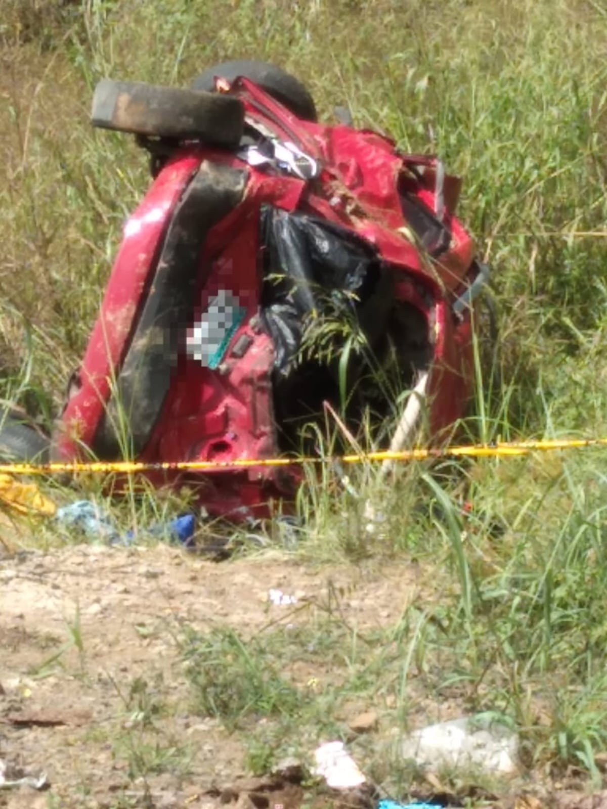 Dos personas mueren tras violento vuelco en la autopista Arraiján–La Chorrera