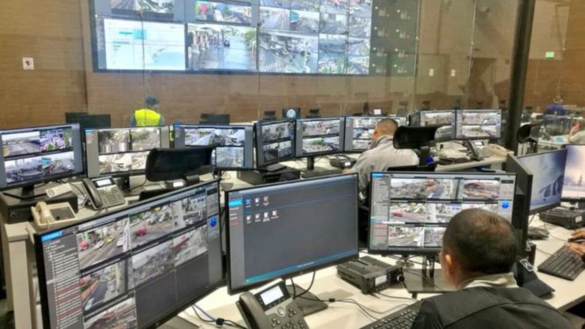 Sabías que la Policía Nacional cuenta con una aplicación para teléfono móvil