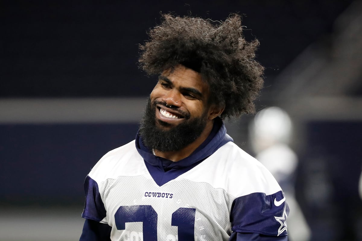 Cowboys acuerdan extensión de contrato de Ezekiel Elliott