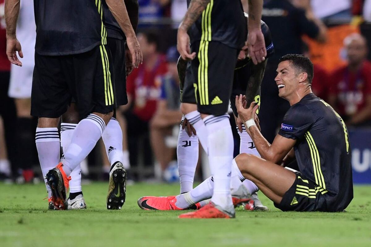 Cristiano sale con lágrimas de su debut en Champions